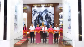 Ra mắt Không gian văn hóa Hồ Chí Minh tại Công ty Apatit Việt Nam
