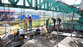 Dự án cầu biên giới Bản Vược – Bá Sái thi công xuyên lễ 2/9