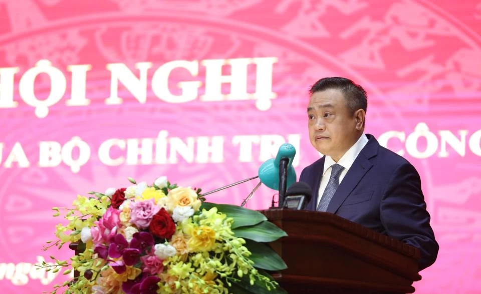 Ph&oacute; B&iacute; thư Th&agrave;nh ủy H&agrave; Nội T rần Sỹ Thanh ph&aacute;t biểu nhận nhiệm vụ