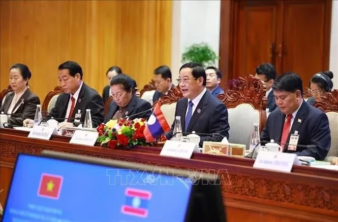 Chủ tịch Quốc hội Lào Sonexay Siphandone phát biểu tại cuộc hội kiến Thủ tướng Lê Minh Hưng. Ảnh: Dương Giang/TTXVN