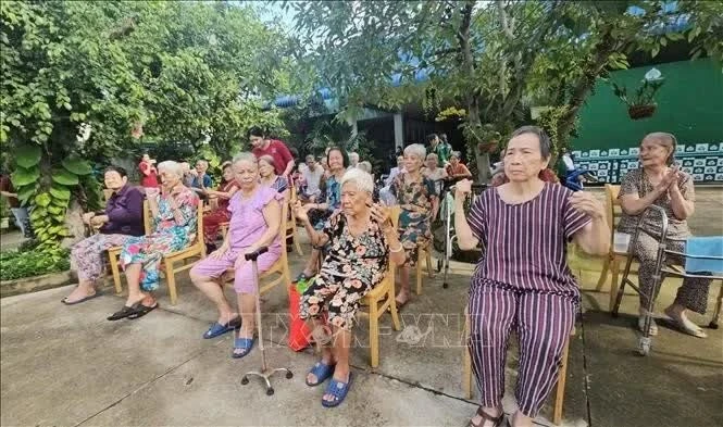 Người cao tuổi được nuôi dưỡng, chăm sóc tại Viện dưỡng lão Tâm An, Thành phố Hồ Chí Minh. Ảnh: Đinh Hằng/TTXVN