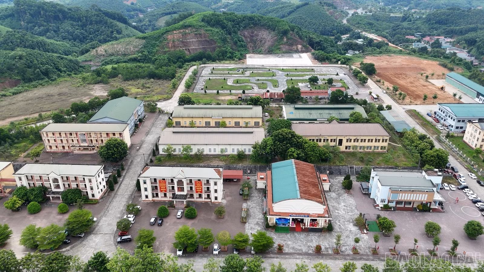 Trường Cao đẳng Nghề Yên Bái có quy mô khoảng 5.000 học sinh, sinh viên.