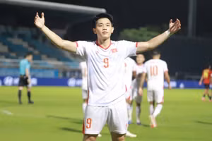 Đình Bắc lập hat-trick, tuyển Việt Nam thắng đậm Timor Leste 7-0 ngày ra quân