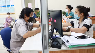 Bộ Nội vụ: Xem xét tiền lương, phụ cấp lãnh đạo cấp xã theo phân loại hành chính