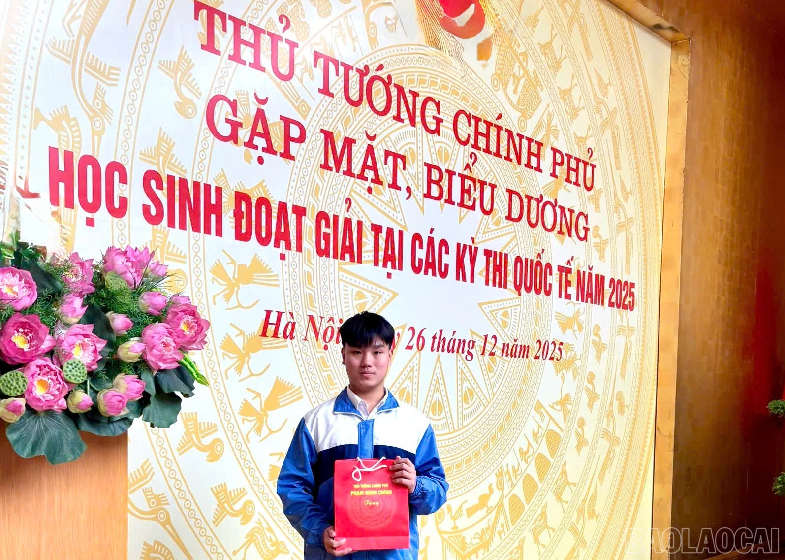baolaocai-br_z7370107030549-67afc7f8907ca01fe5e5359d520c5fb3.jpg