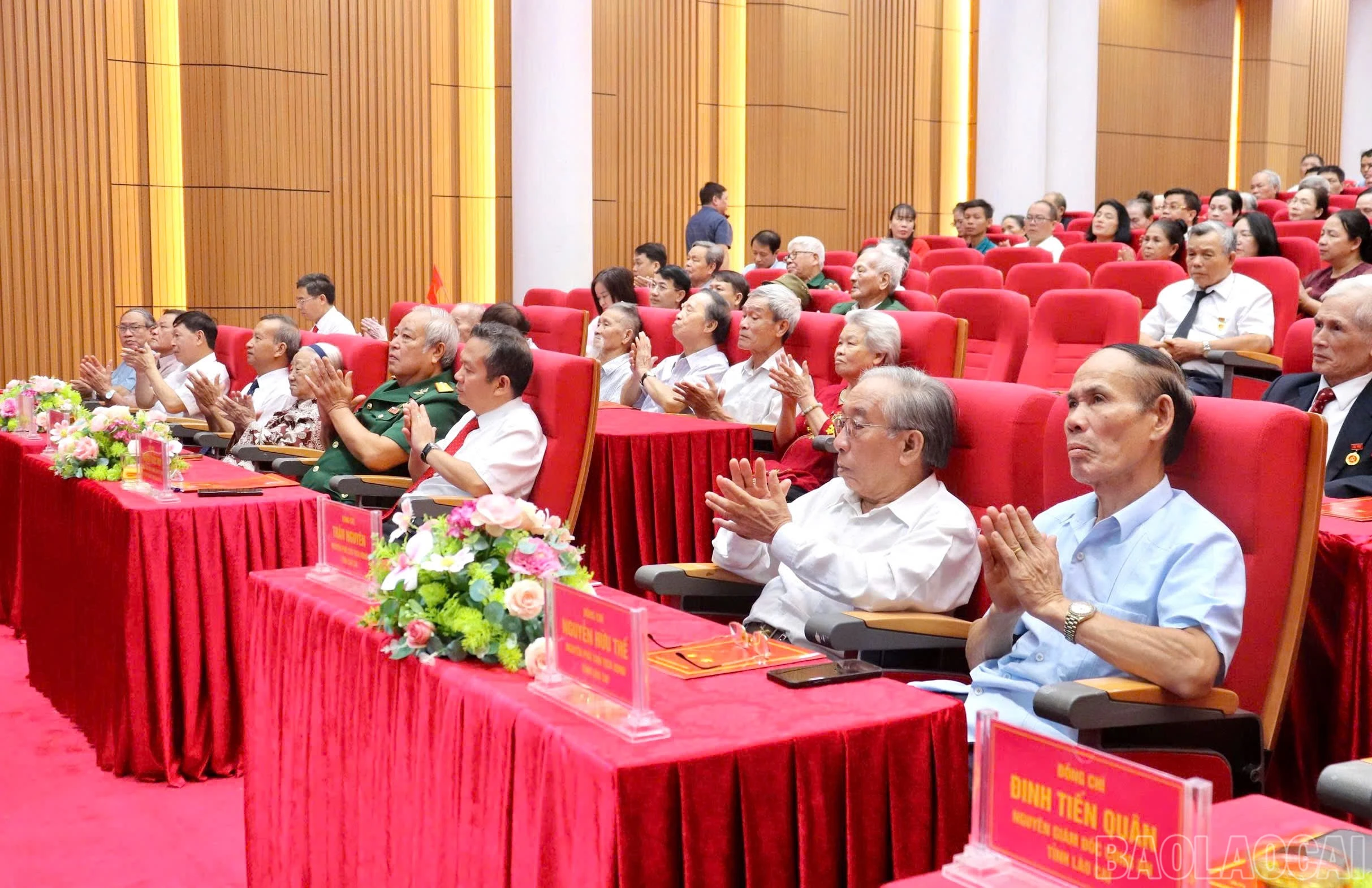baolaocai-br_z6961111186009-397791d68762a02331eaa757b26603ea.jpg