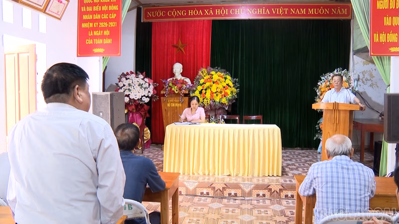 baolaocai-br_chi-bo-thon-10-hop.jpg