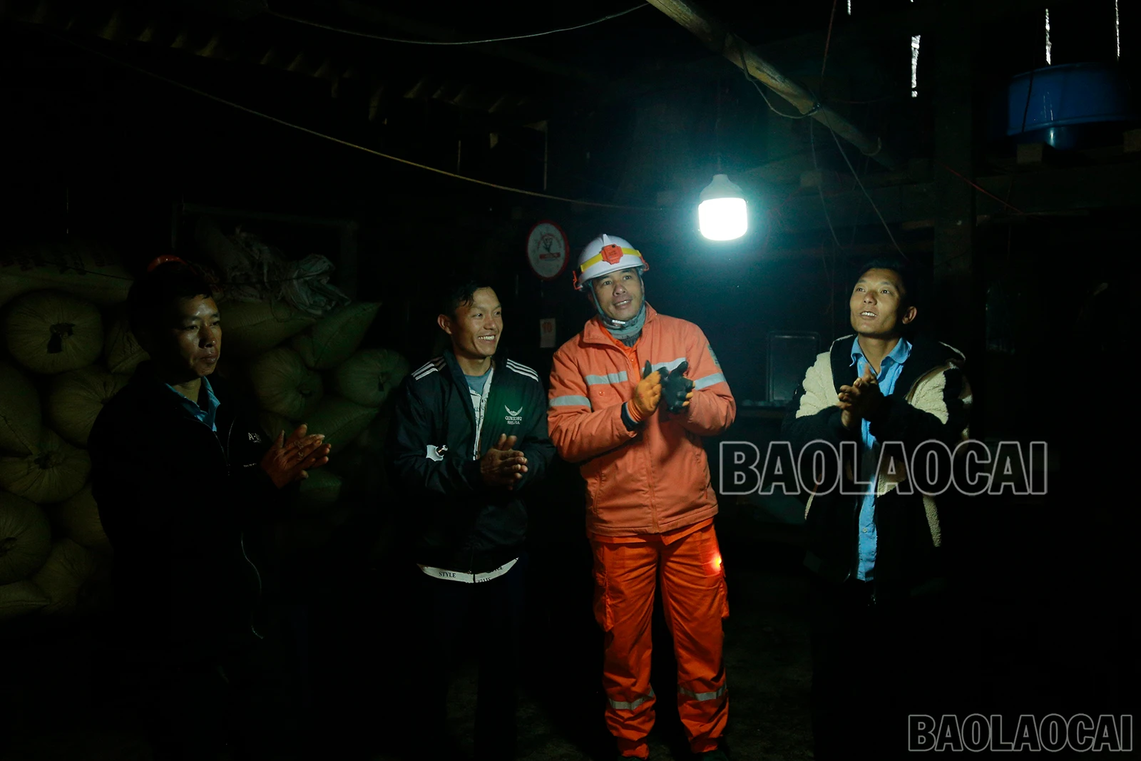 baolaocai-bg-4-1520.jpg