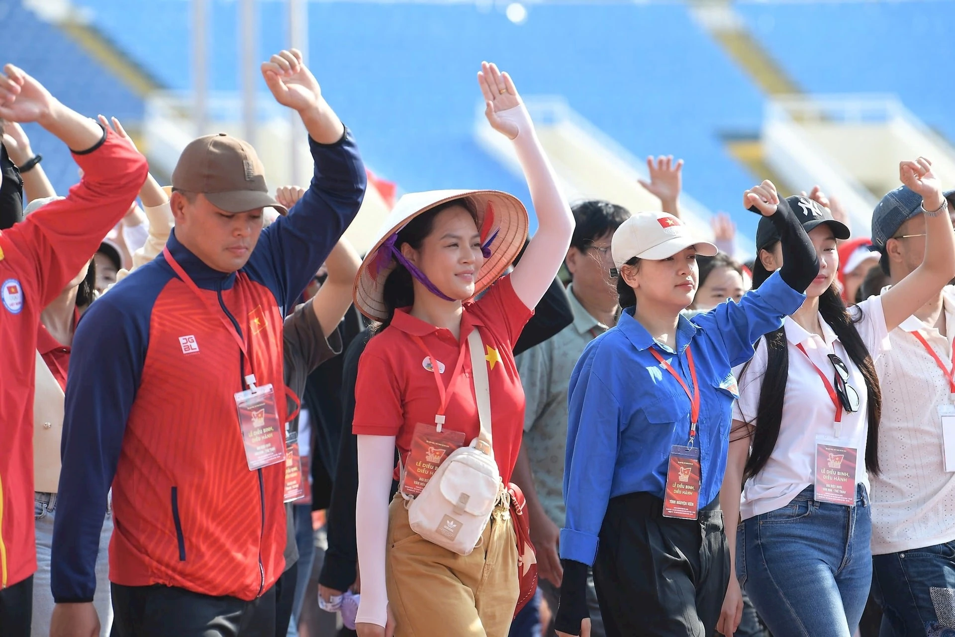 Các nghệ sĩ tham gia hợp luyện diễu hành.