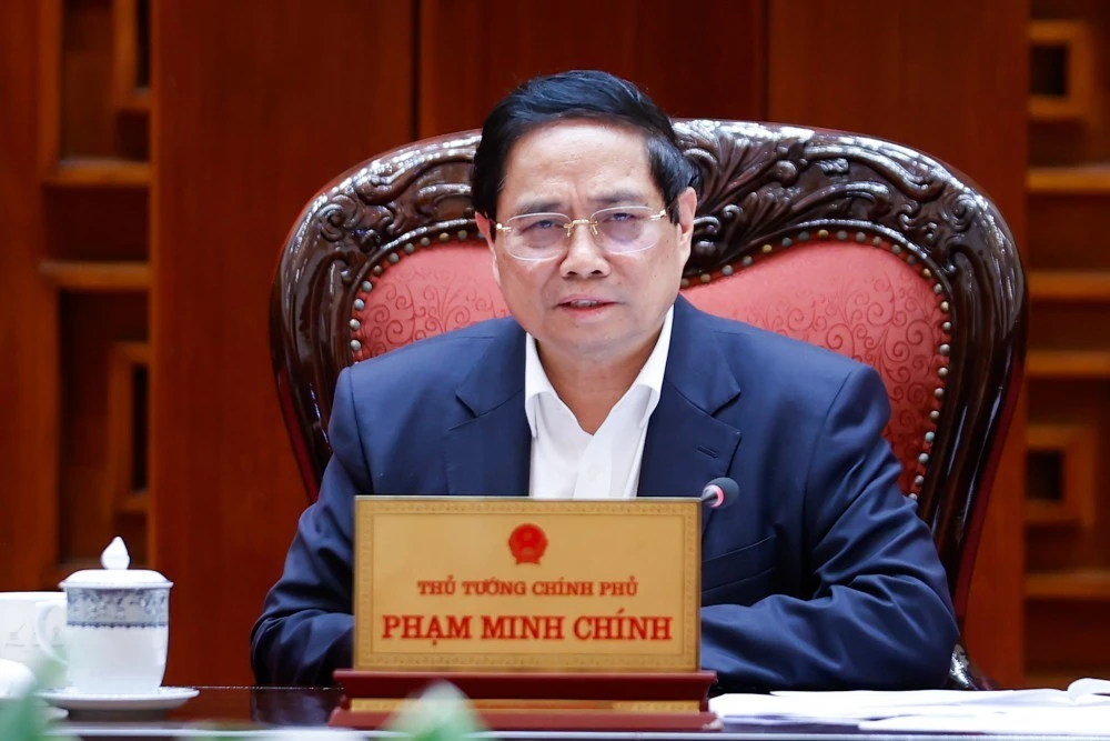 Trước 30-8, Bộ Nội vụ báo cáo Bộ Chính trị, Ban Bí thư về tuyển dụng, công chức, viên chức.