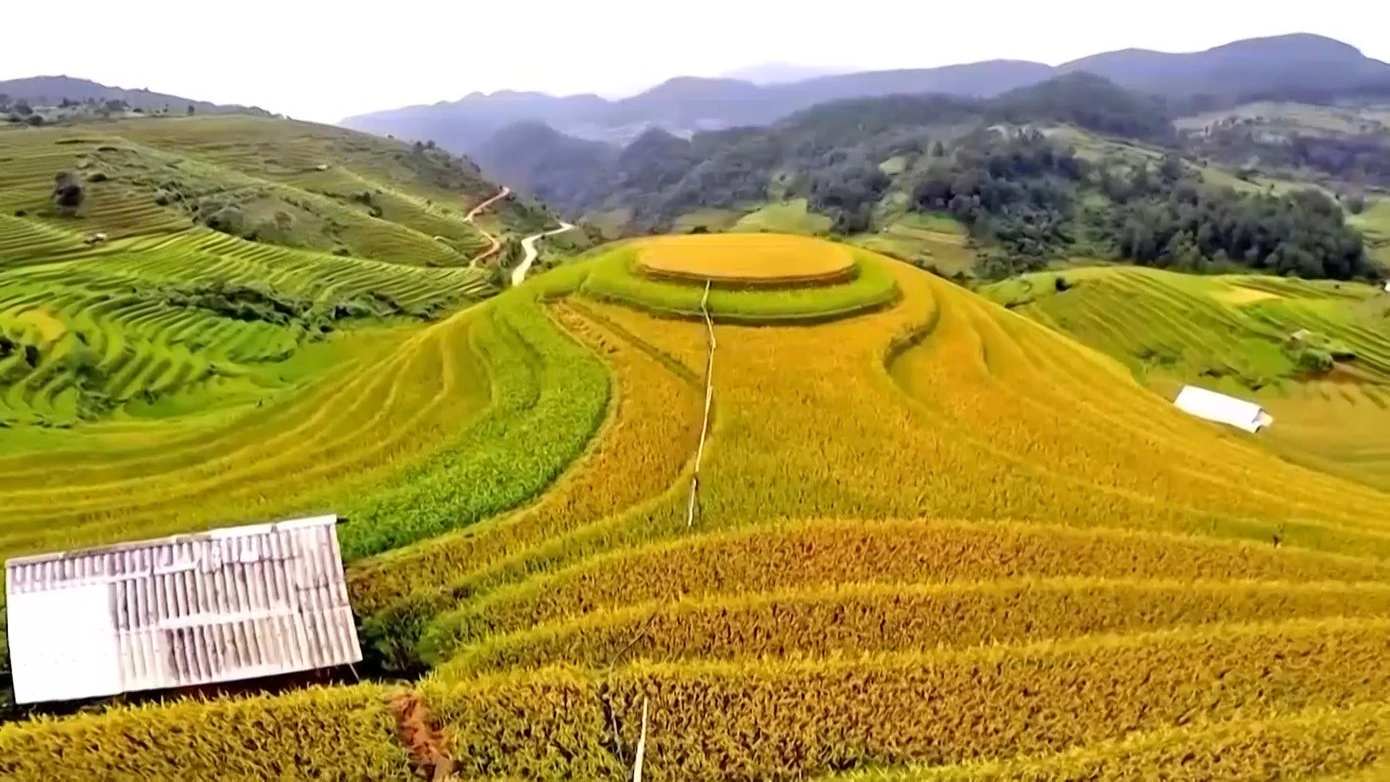 Lào Cai trở thành một điểm đến du lịch mới với không gian rộng lớn, kết hợp giữa cảnh quan thiên nhiên hùng vĩ và kho tàng văn hóa của nhiều dân tộc anh em.