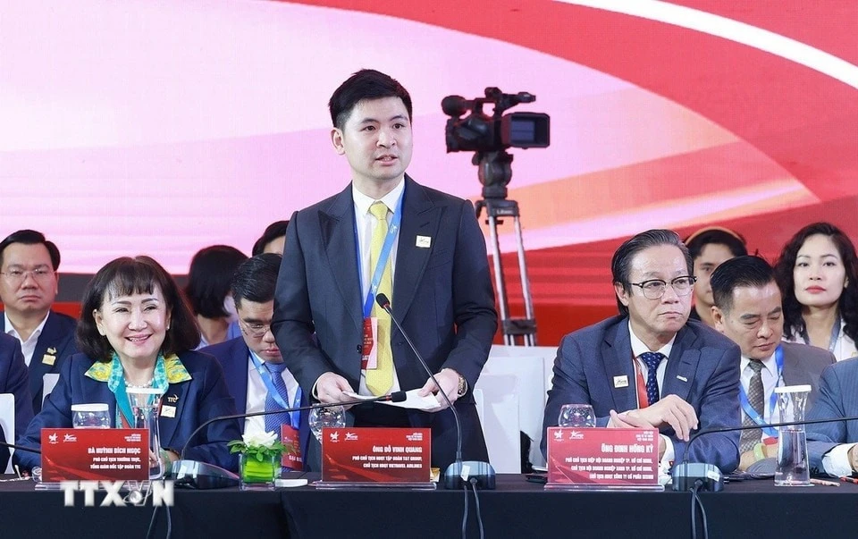 Đại diện các doanh nghiệp phát biểu tại phiên dối thoại cấp cao của Diễn đàn Kinh tế tư nhân Việt Nam (VPSF) năm 2025.