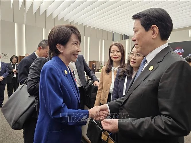 Chủ tịch nước Lương Cường gặp Thủ tướng Nhật Bản Takaichi Sanae.