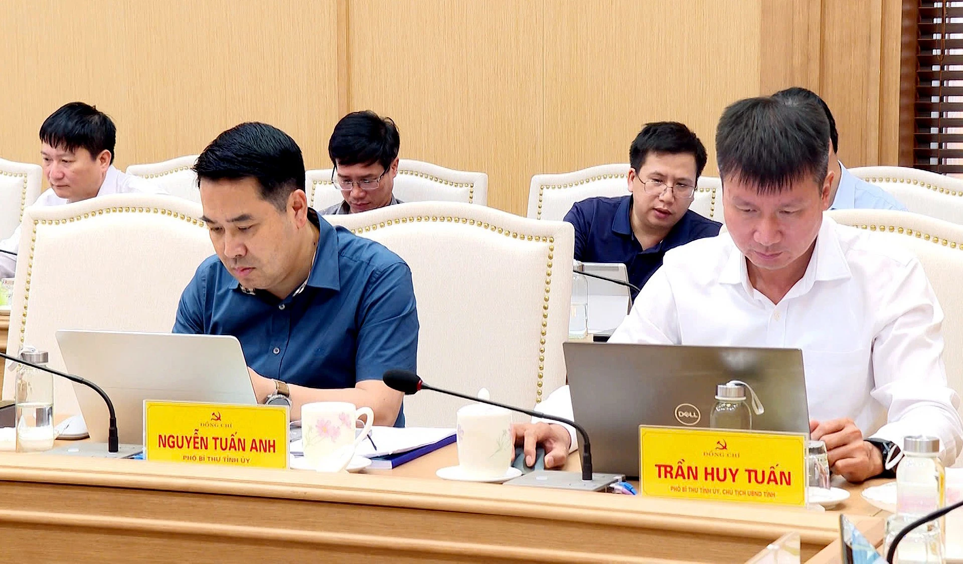 13-9-ong-tuan.jpg