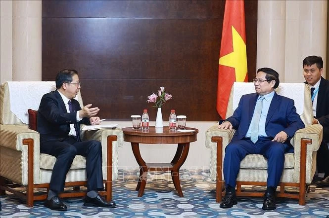 Thủ tướng Phạm Minh Chính tiếp ông Bành Cương Bình, Chủ tịch Hội đồng quản trị Công ty TNHH Tập đoàn Khoa học kỹ thuật Hoa Điện Trung Quốc.