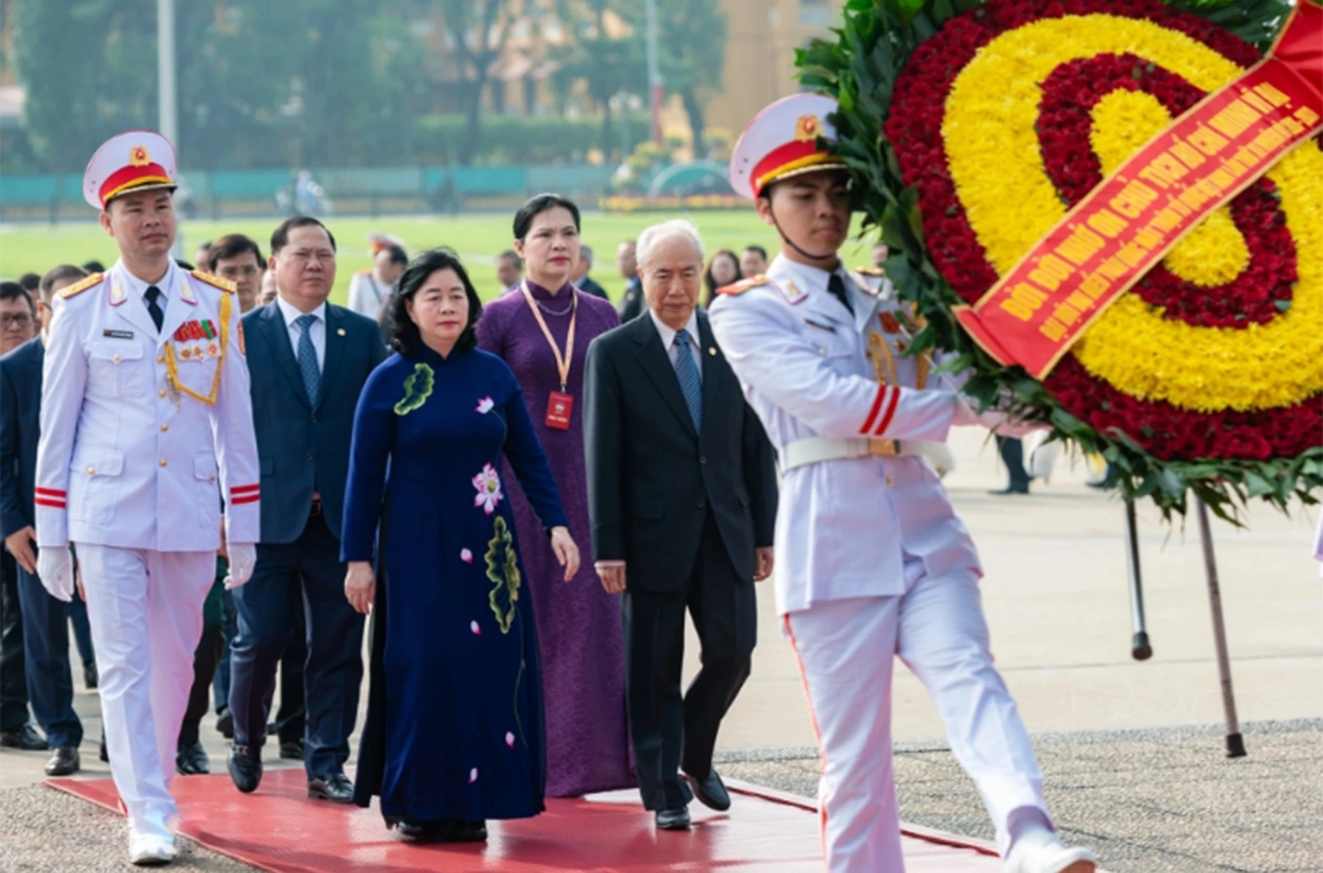 11-5-bahoai111.jpg