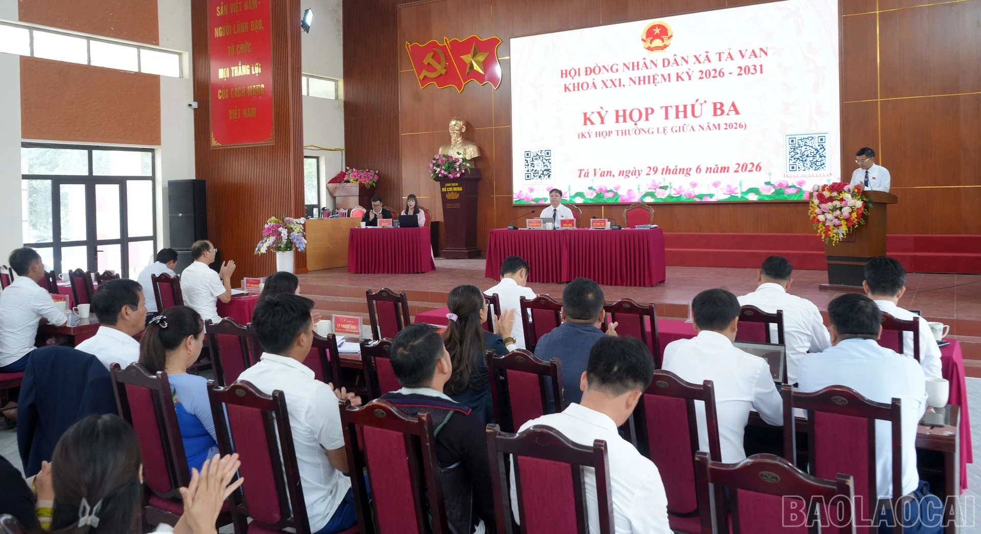 Quang cảnh kỳ họp.
