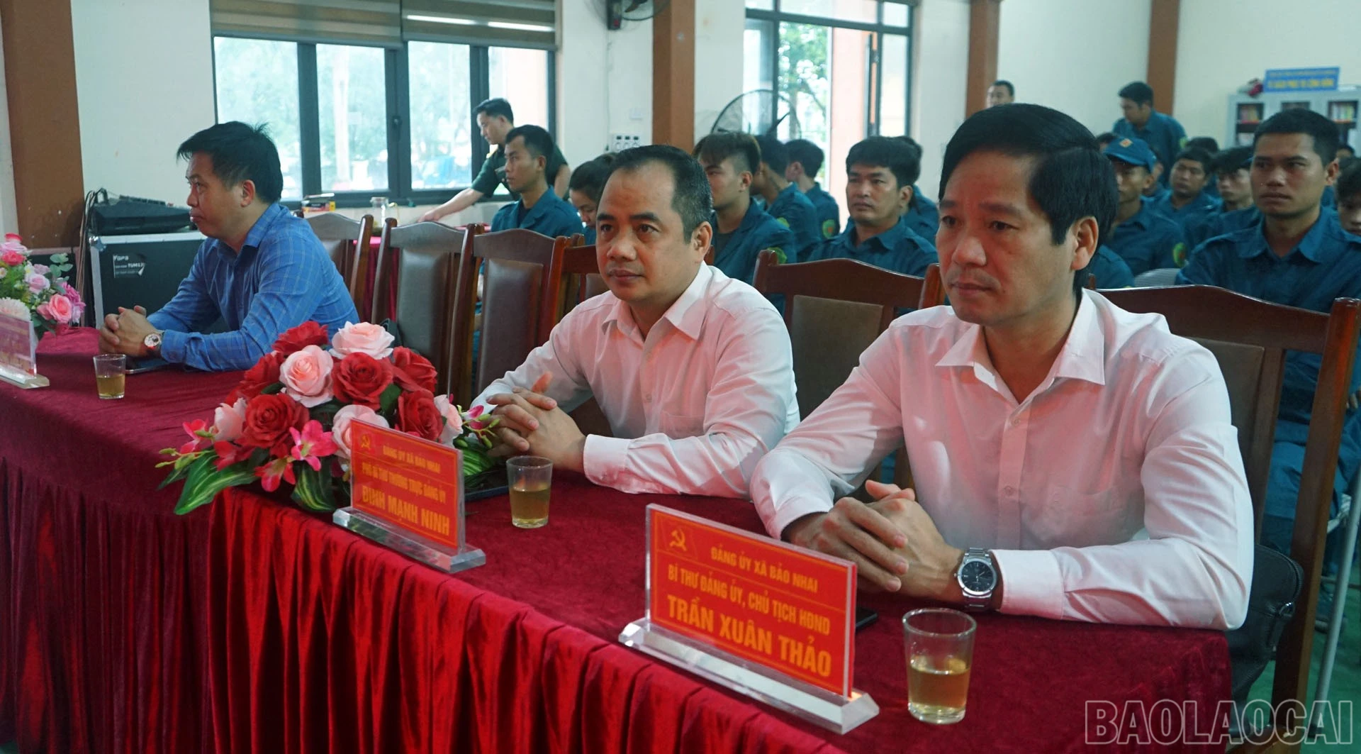 Đại biểu dự lễ khai mạc.