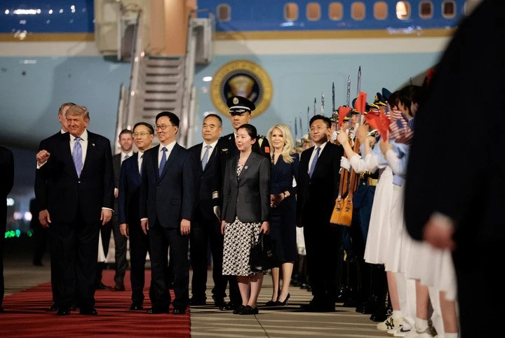 Tổng thống Mỹ Donald Trump đã hạ cánh xuống thủ đô Trung Quốc để bắt đầu chuyến thăm hôm 13/5.