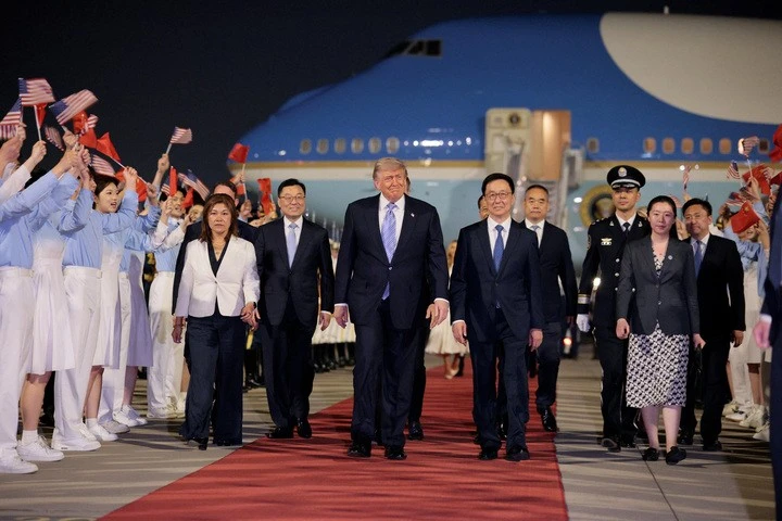 Tổng thống Mỹ Donald Trump đã hạ cánh xuống thủ đô Trung Quốc để bắt đầu chuyến thăm hôm 13/5.