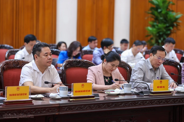Các đại biểu dự phiên họp - Ảnh: VGP/Nhật Bắc