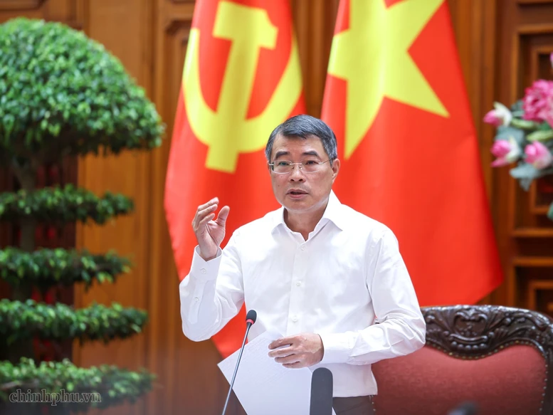 Thủ tướng nêu rõ, phải tập trung tổ chức thực hiện quyết liệt, thực chất, hiệu quả hơn nữa, bảo đảm mục tiêu giải ngân và hiệu quả đầu tư - Ảnh: VGP/Nhật Bắc