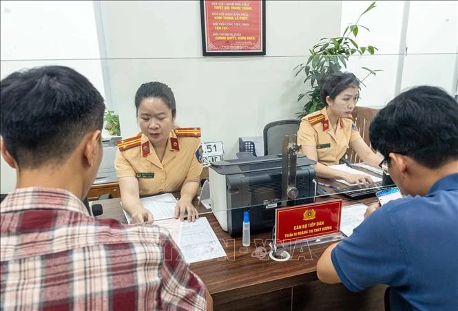Công an phường Giảng Võ (TP Hà Nội) đã bố trí địa điểm thuận lợi bảo đảm thực hiện thông suốt các thủ tục hành chính cho người dân từ những ngày đầu tiên chính quyền địa phương 2 cấp đi vào vận hành.