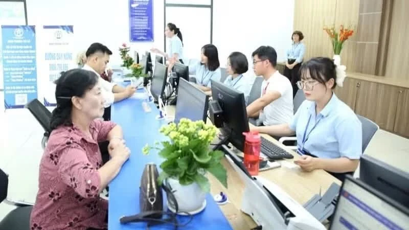 Một điểm mới đáng chú ý của Thông tư số 15/2026/TT-BNV là việc đơn giản hóa thủ tục hành chính. Theo đó, thay vì quy trình đề nghị thông qua Ủy ban nhân dân cấp huyện như trước đây thì Ủy ban nhân dân xã, phường, đặc khu được trực tiếp có văn bản đề nghị áp dụng phụ cấp khu vực. (Ảnh: Bộ Nội vụ)