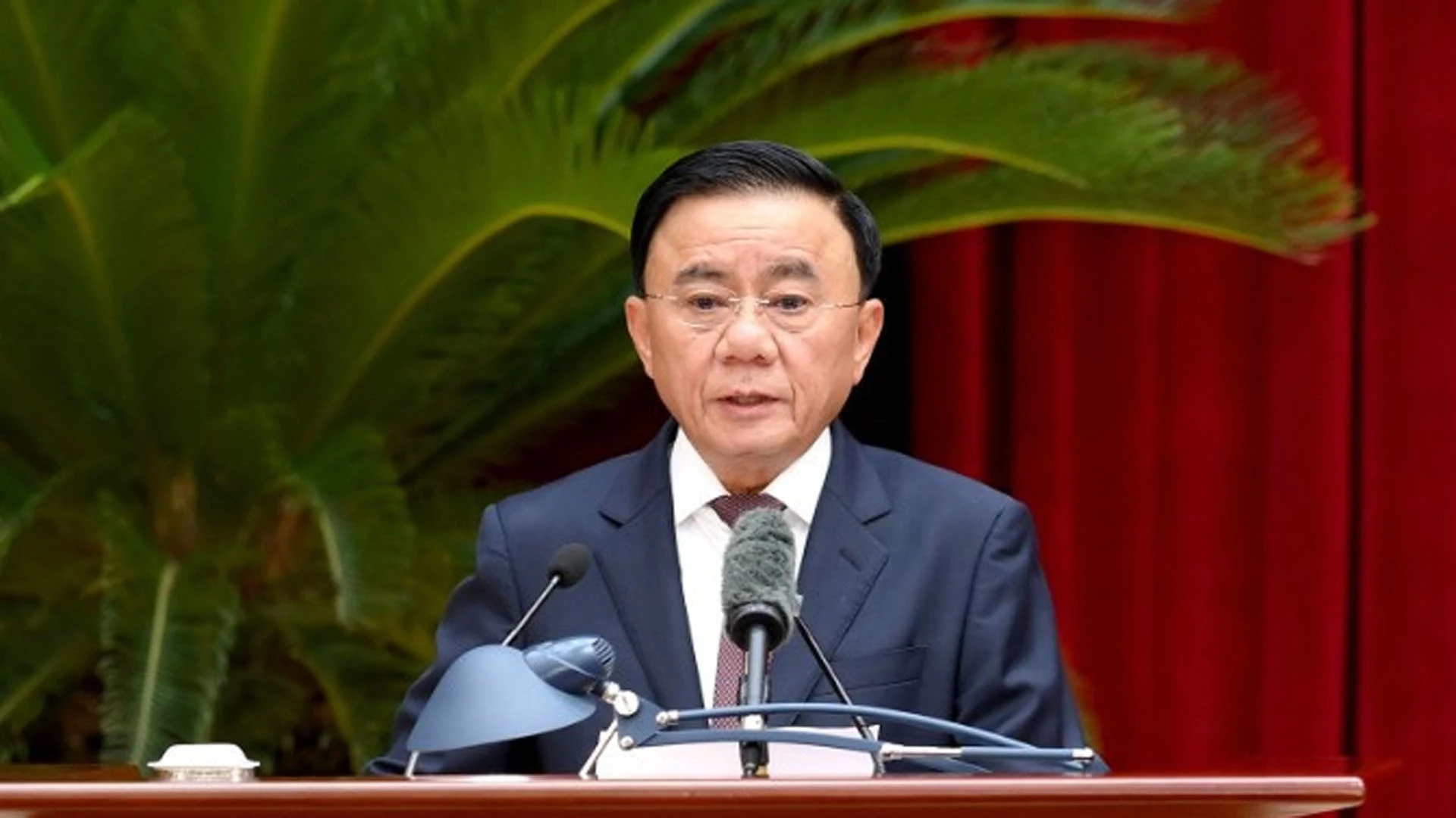 13-11-ong-tu.jpg