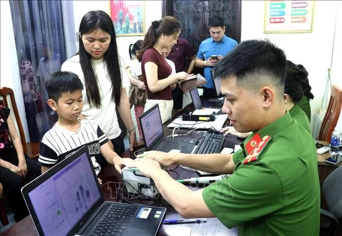14-7-dinh-danh-dien-tu.jpg