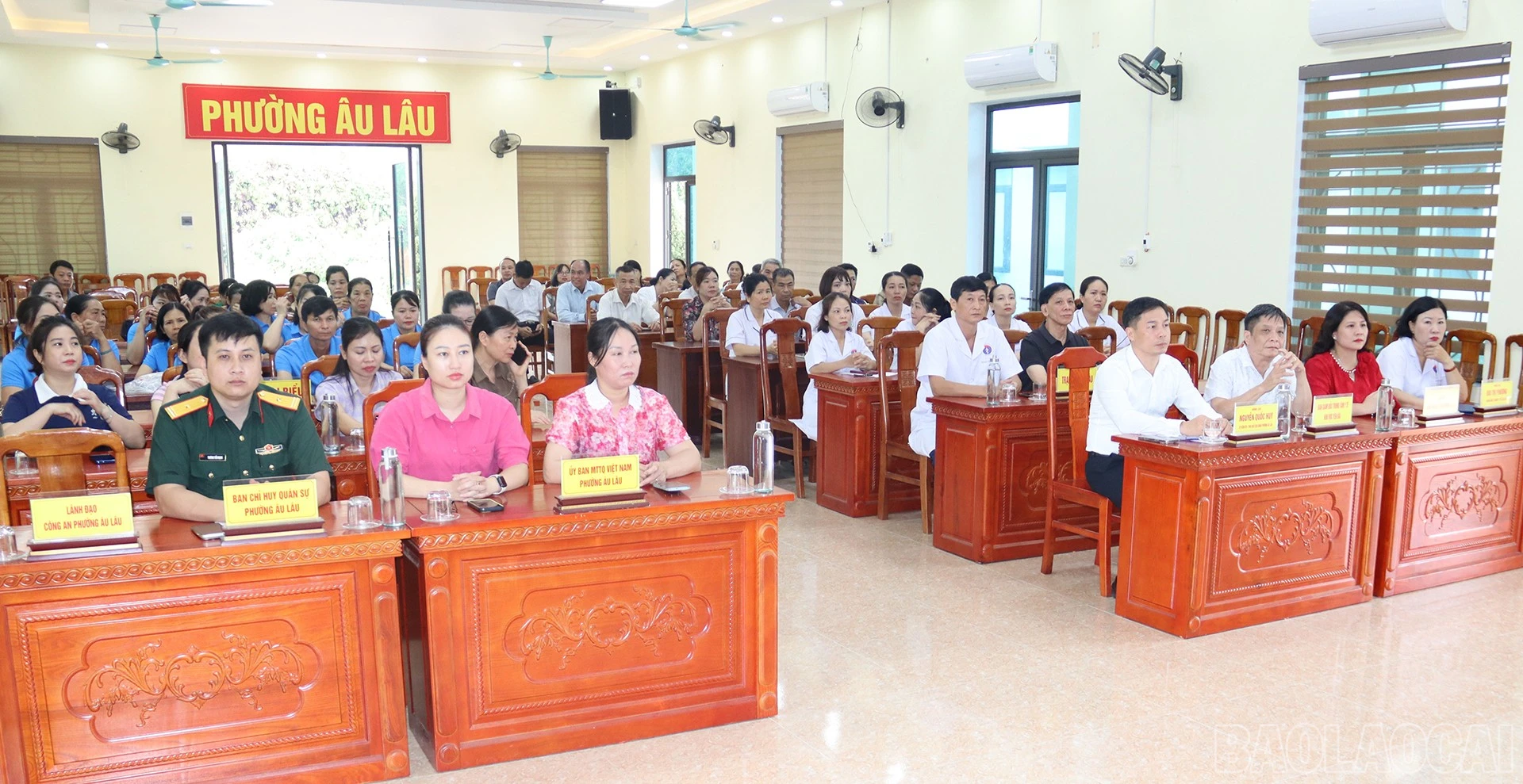 Quang cảnh lễ ra mắt.