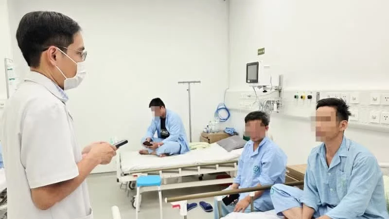 Các bệnh nhân khỏe mạnh xuất viện.
