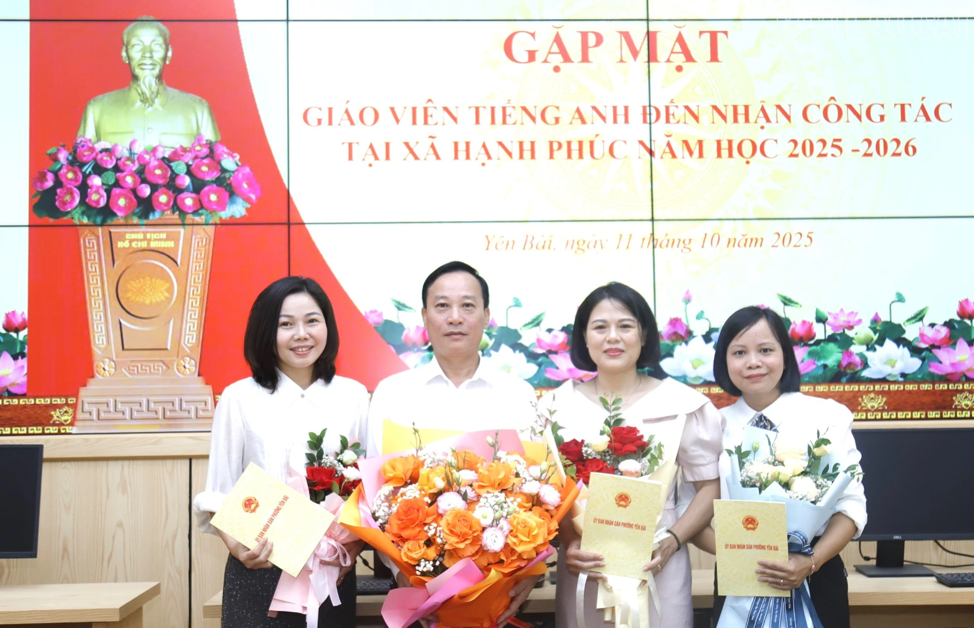 Bốn thầy, cô giáo tham gia biệt phái.