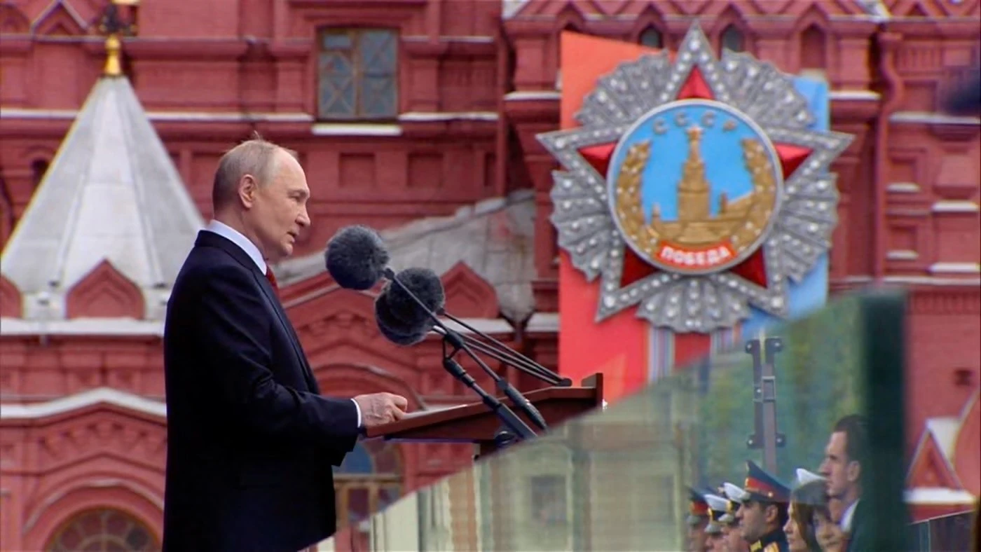 Tổng thống Nga Vladimir Putin phát biểu trong cuộc duyệt binh nhân Ngày Chiến thắng.
