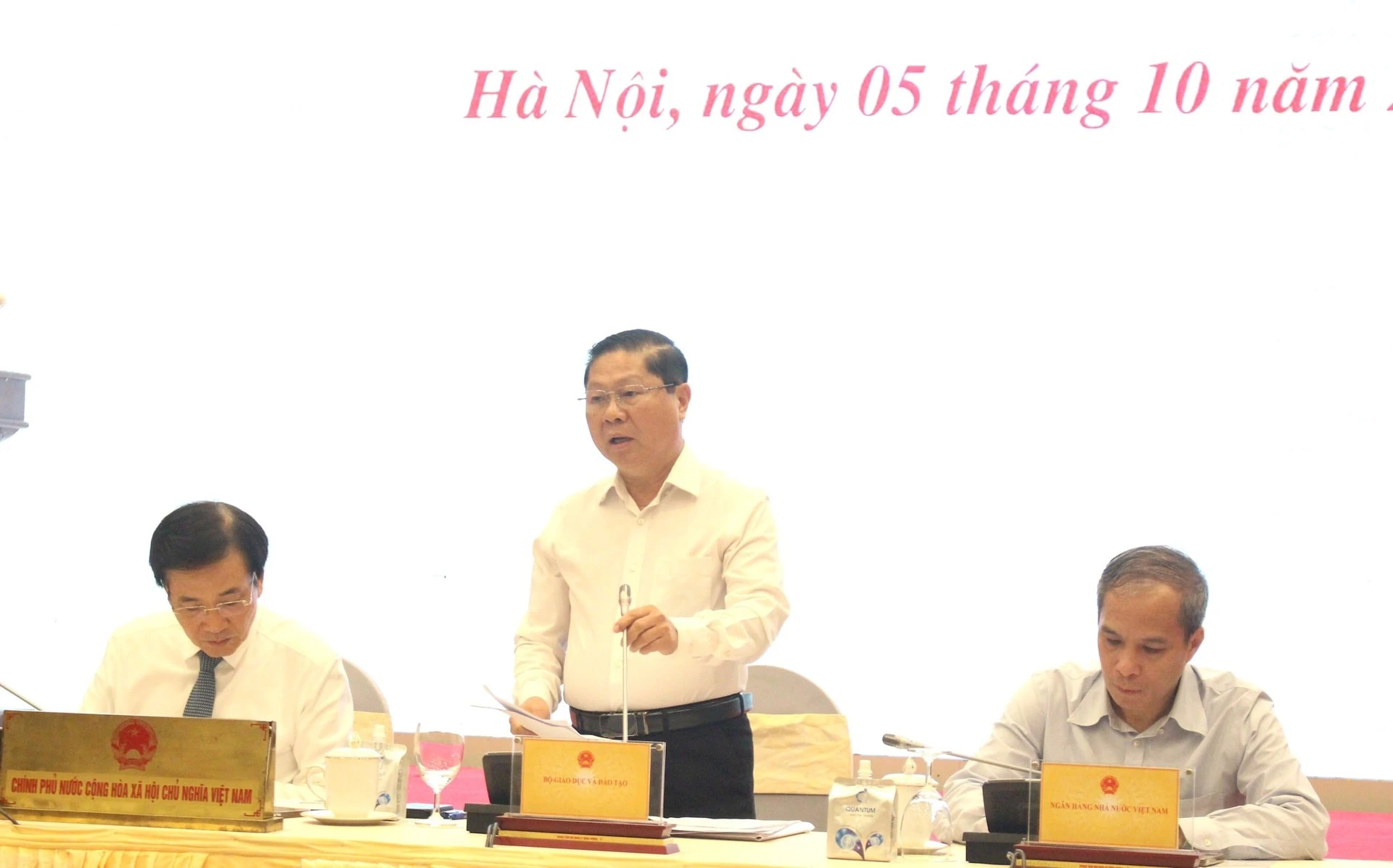 Thứ trưởng Thường trực Bộ GD&amp;ĐT Lê Tấn Dũng tại họp báo. Ảnh: Đình Hiệp