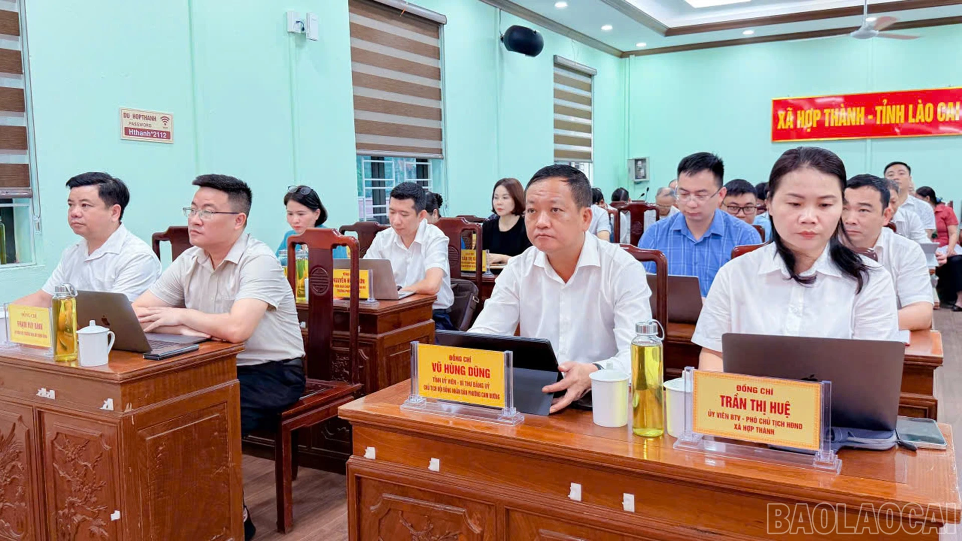 Các đại biểu dự hội nghị.