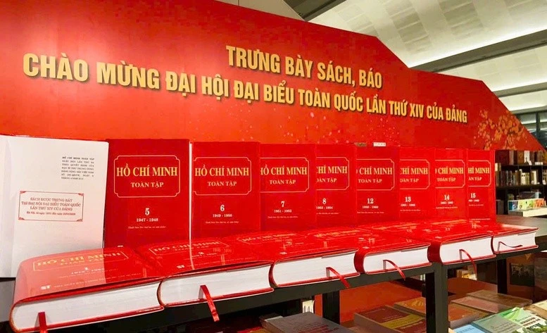 Thiết thực chào mừng Đại hội XIV của Đảng, Nhà xuất bản Chính trị quốc gia Sự thật tái bản các công trình đồ sộ: Hồ Chí Minh Toàn tập (15 tập), Hồ Chí Minh - Biên niên tiểu sử (10 tập) và Chủ tịch Hồ Chí Minh - Ngày này năm xưa (2 tập).