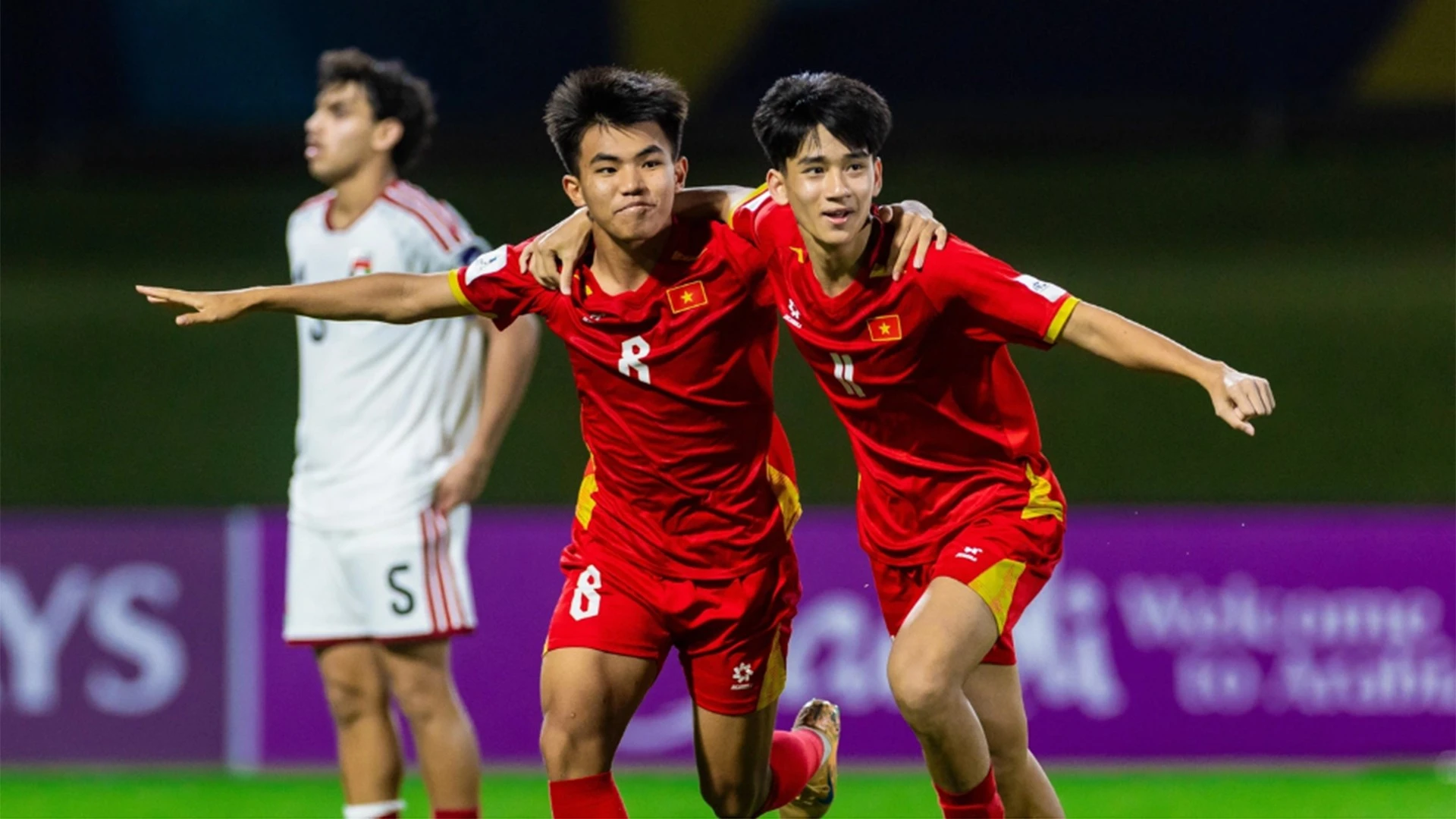 19-5-hanh-trinh2.jpg