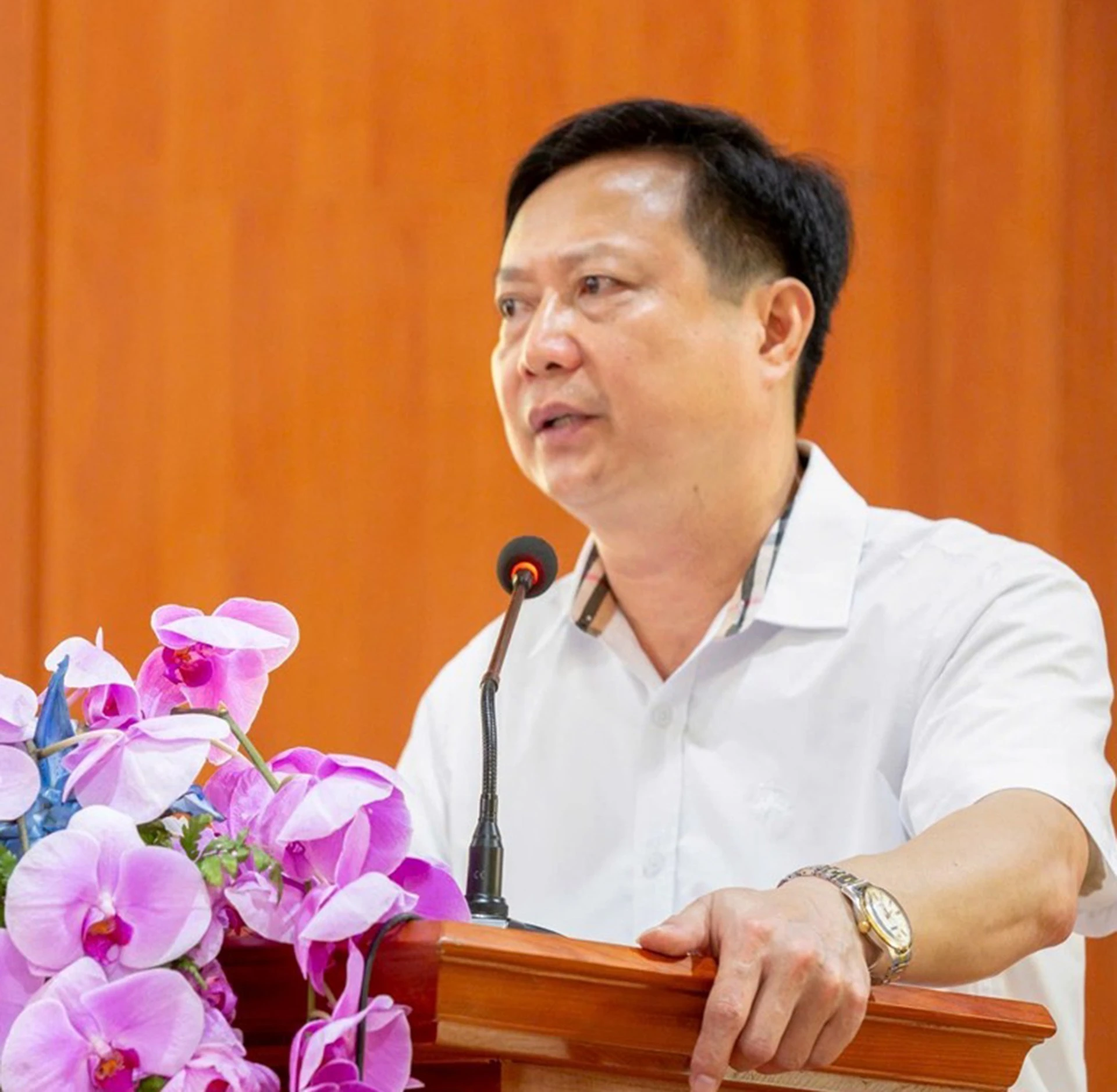 ongdung.jpg