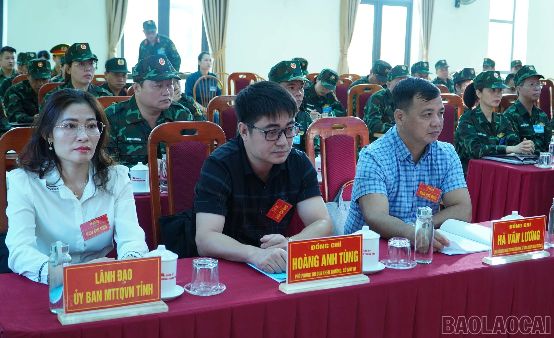 baolaocai-br_dai-bieu-cac-so-nganh.jpg