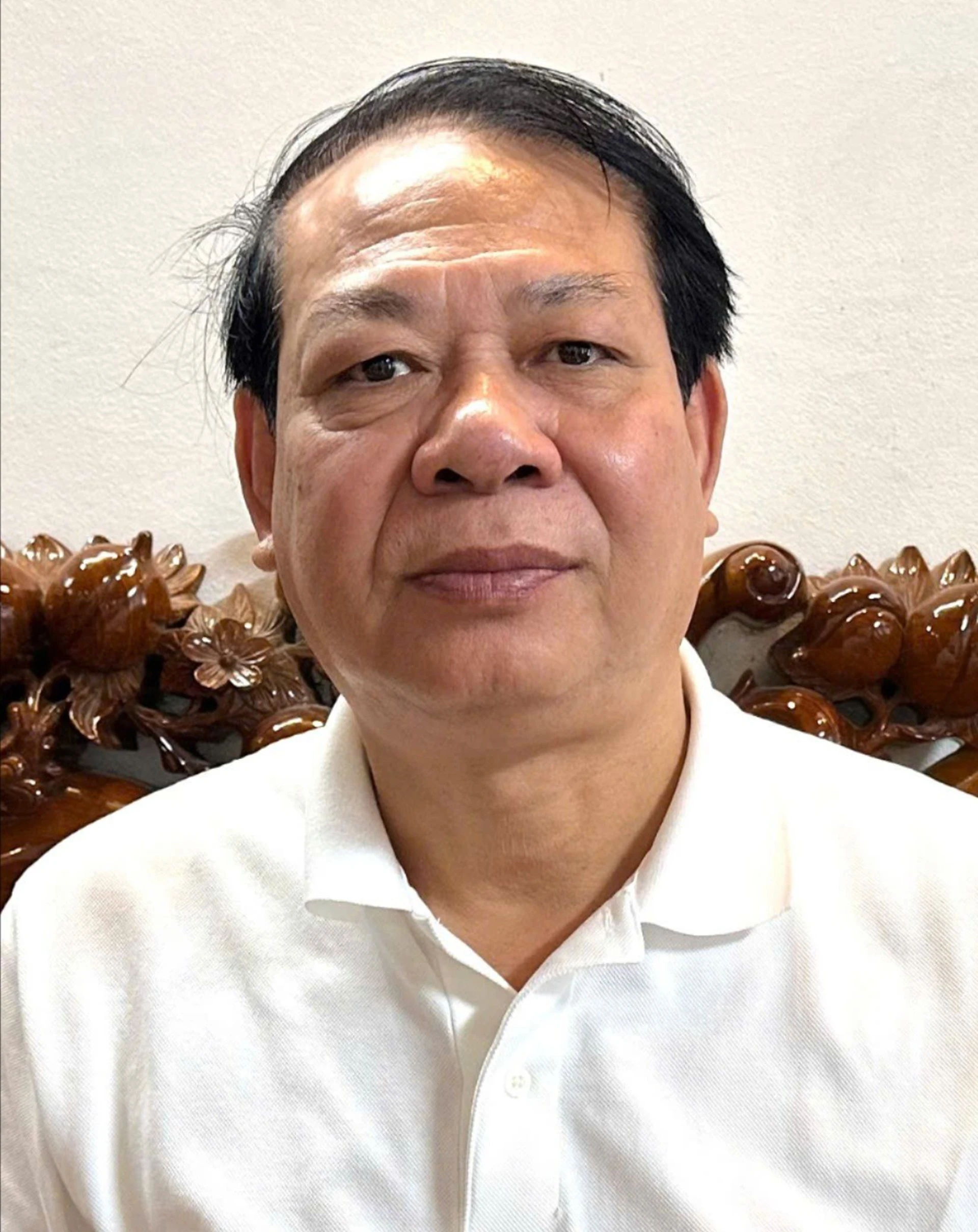 4-11-bac-si.jpg