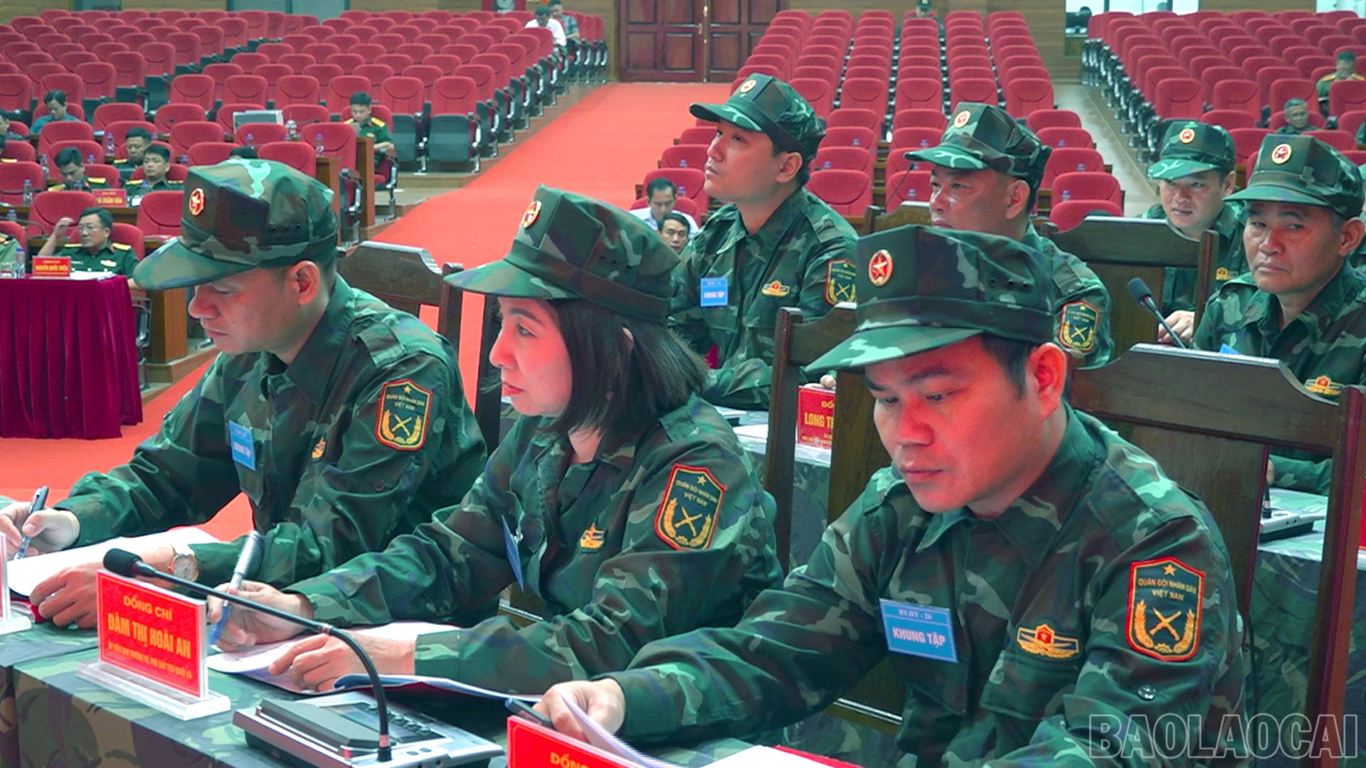 baolaocai-br_luc-luong-tham-gia-dien-tap.png