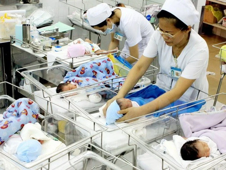 Phấn đấu tăng trung bình 2% tổng tỷ suất sinh trên toàn quốc mỗi năm.