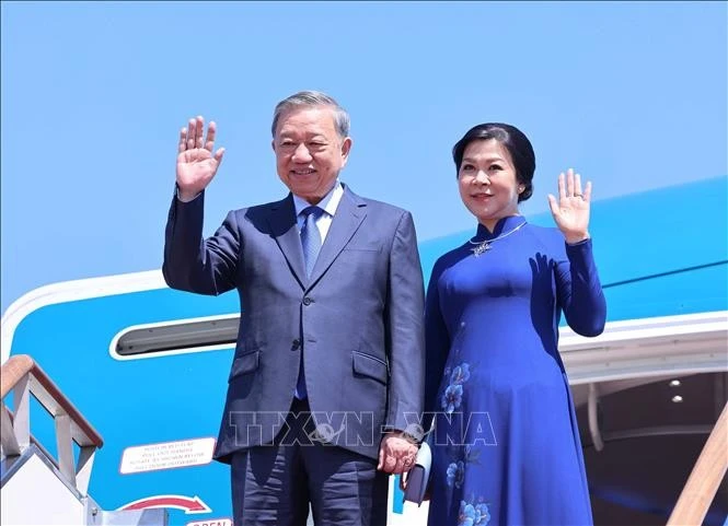 Tổng Bí thư Tô Lâm và Phu nhân đến thủ đô Seoul, bắt đầu chuyến thăm cấp Nhà nước tới Hàn Quốc.