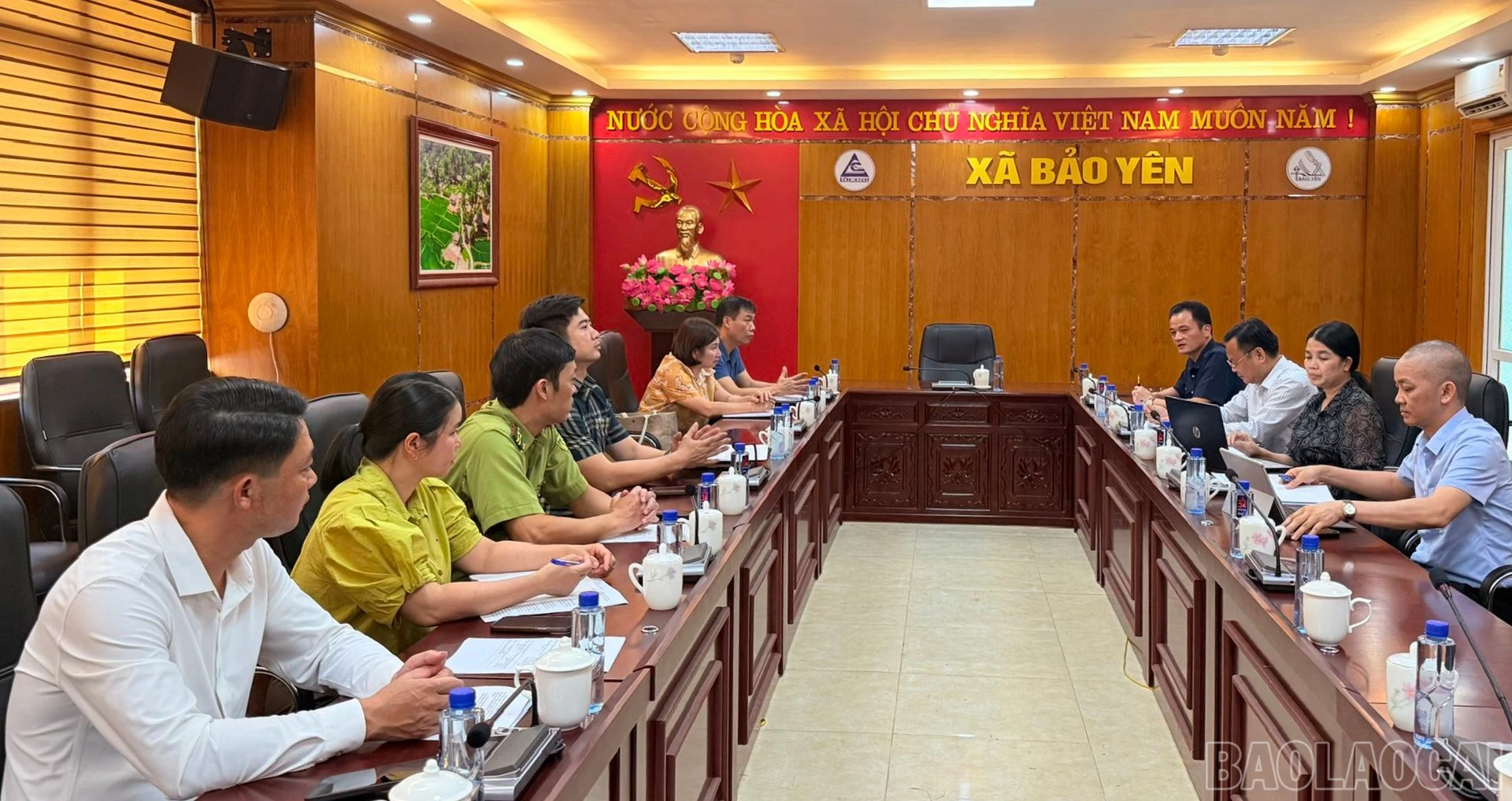baolaocai-br_quang-canh-buoi-lam-viec.jpg