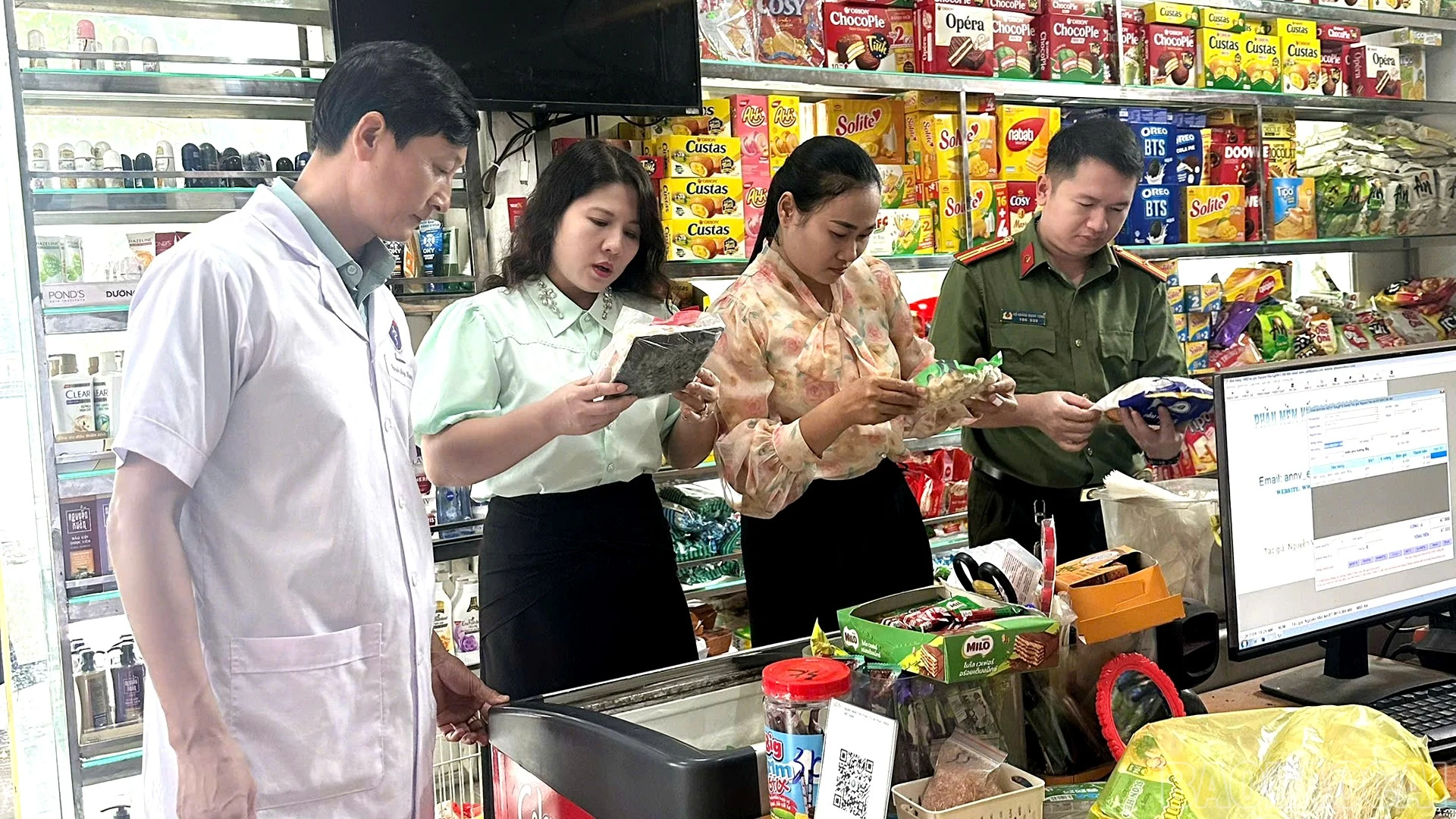 baolaocai-br_1-anh-2-thanh-nghi.jpg