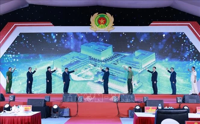 Chiều 18/8/2025, tại Khu công nghệ cao Hoà Lạc (Hà Nội), Thủ tướng Phạm Minh Chính dự Lễ khai trương Trung tâm Dữ liệu quốc gia số 1 và công bố vận hành chính thức Hệ thống Cơ sở dữ liệu của Trung tâm Dữ liệu quốc gia. Ảnh: Dương Giang/TTXVN