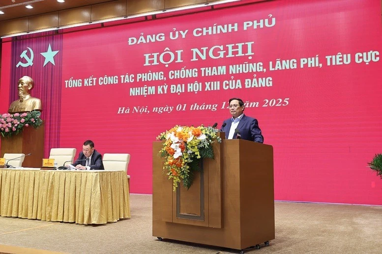 Thủ tướng đề nghị các bộ ngành, cơ quan liên quan tập trung thực hiện có trọng tâm, hiệu quả 8 nhiệm vụ, giải pháp trọng tâm. Ảnh: NHẬT BẮC