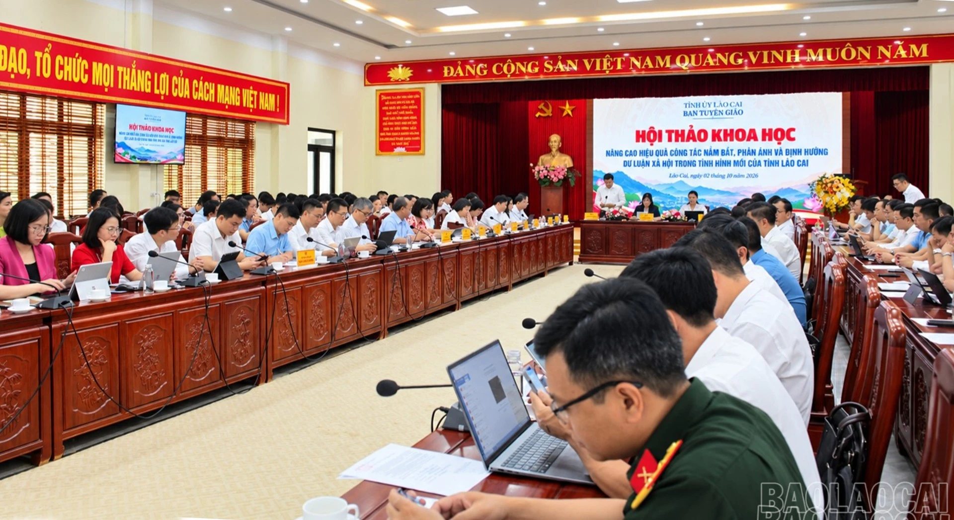 baolaocai-br_2-10-quangcanh.jpg