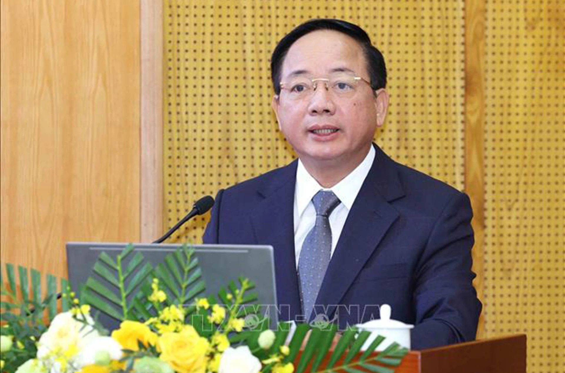 12-11-ongquyet.jpg